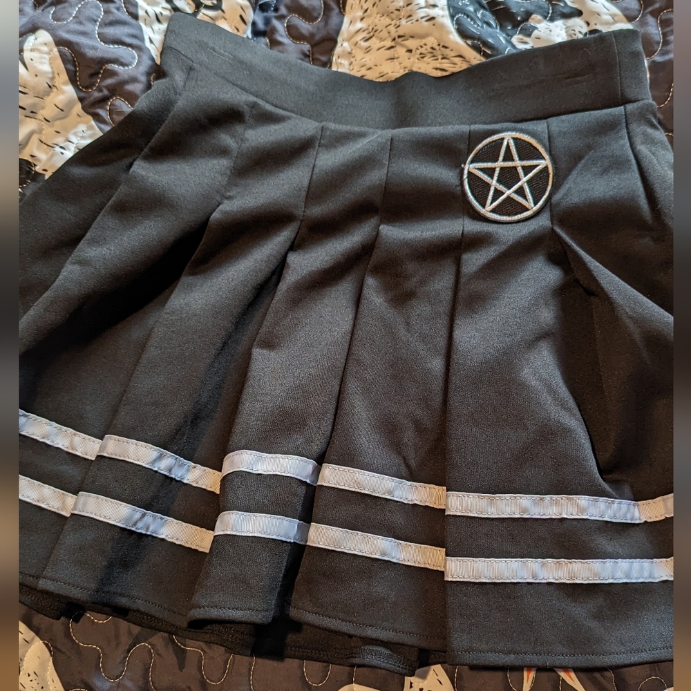 Spirit Halloween skirt size M